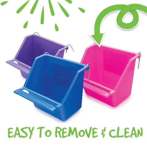 Bainbridge Plastic Coop Cup with Perch 9 cm